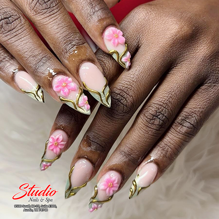 Studio Nails & Spa